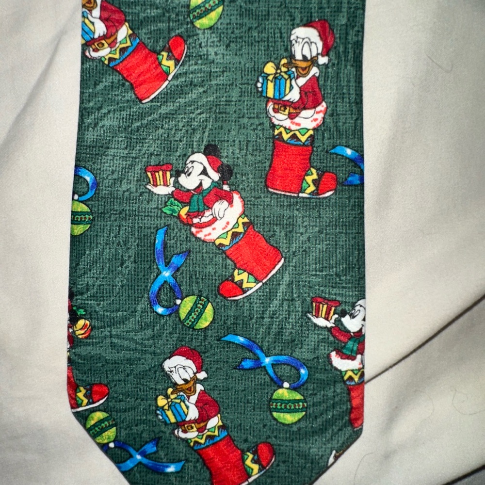 Disney Mickey Unlimited Christmas tie Mickey and Donald festive Santa